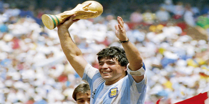 Diego Maradona trong màu áo tuyển Argentina